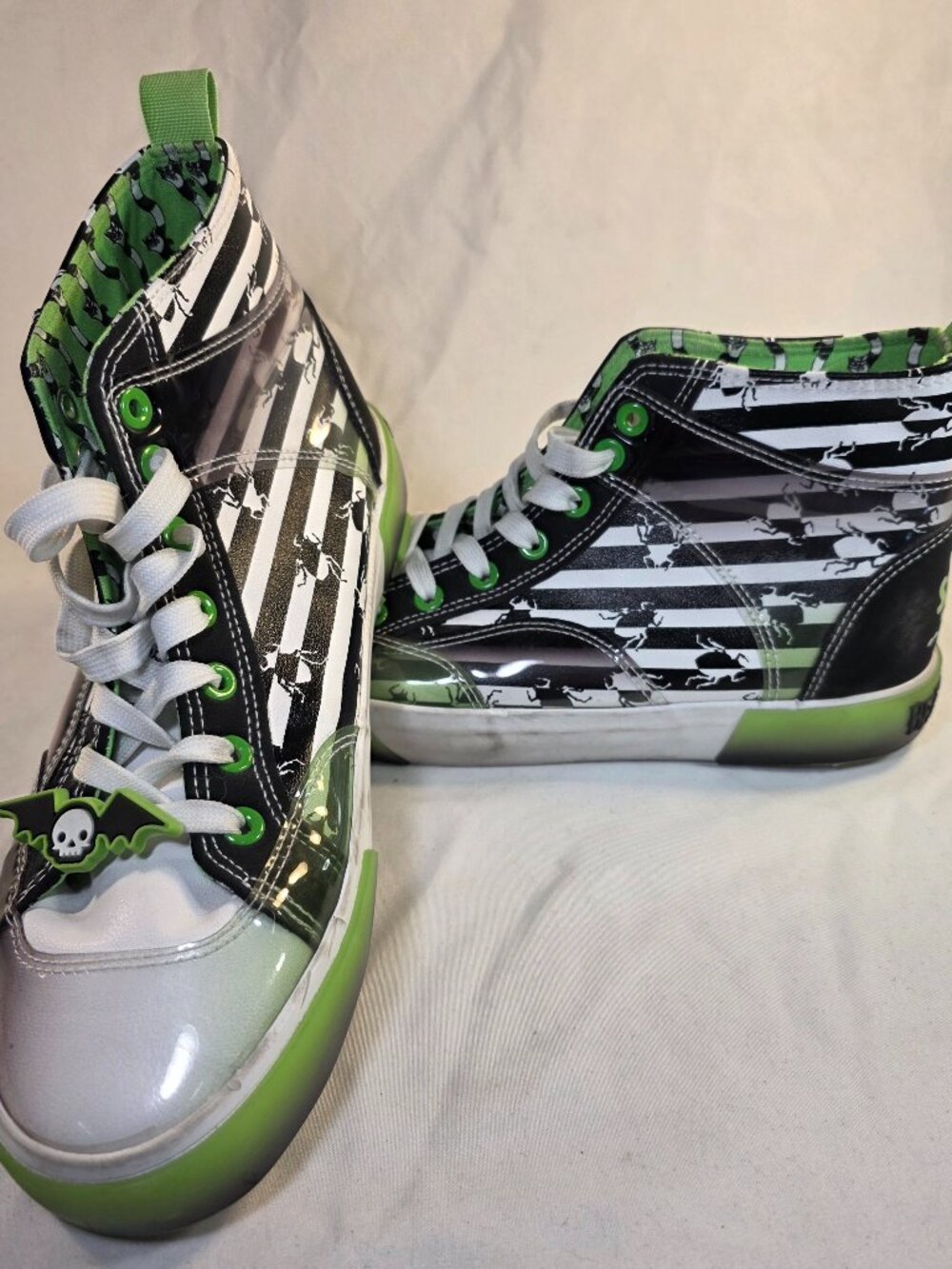 Beetlejuice  Shoes Sneakers Women’s Size 8 Ground Up It's Show Time